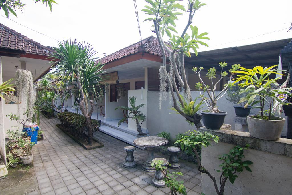 Pondok Nuri Homestay Sanur  Exterior photo