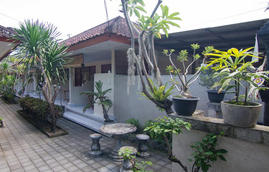 Pondok Nuri Homestay Sanur  Exterior photo