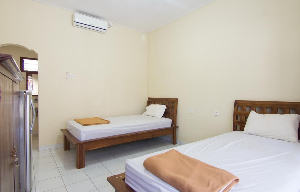 Pondok Nuri Homestay Sanur  Exterior photo